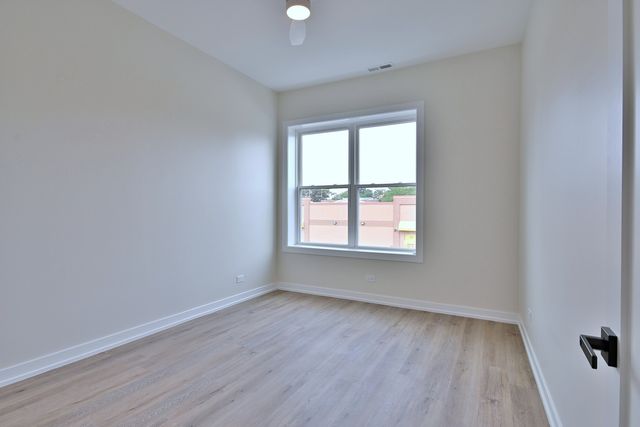 7518 Madison Street C, Forest Park, IL 60130