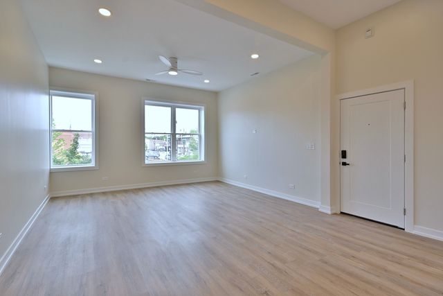 7518 Madison Street C, Forest Park, IL 60130