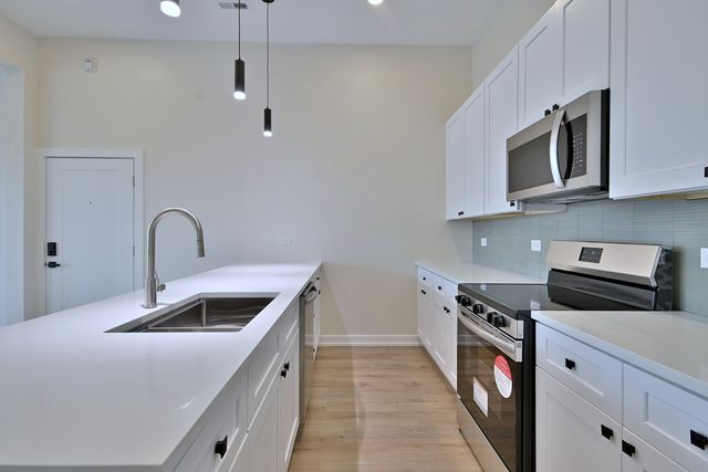 7518 Madison Street C, Forest Park, IL 60130