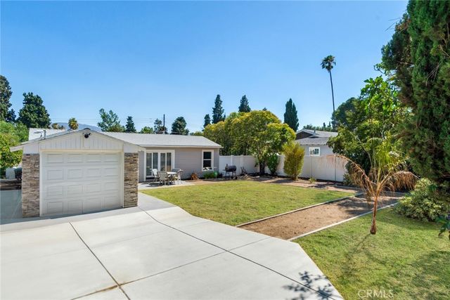 310 Santa Rita Place, Banning, CA 92220