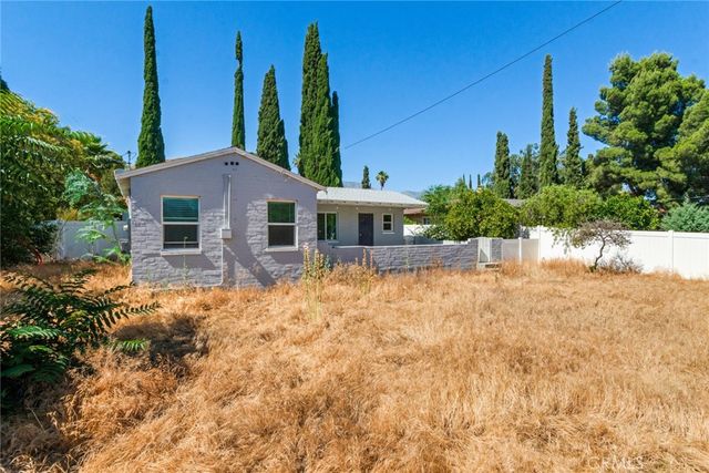 310 Santa Rita Place, Banning, CA 92220