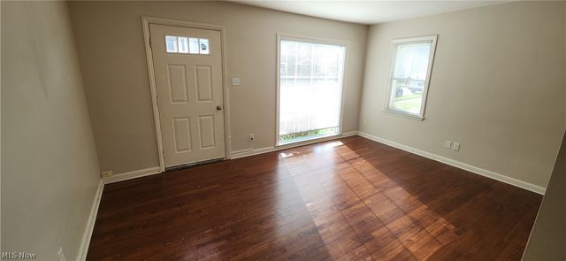 2827 Norwood Street, Cuyahoga Falls, OH 44221