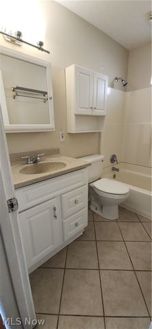 2827 Norwood Street, Cuyahoga Falls, OH 44221
