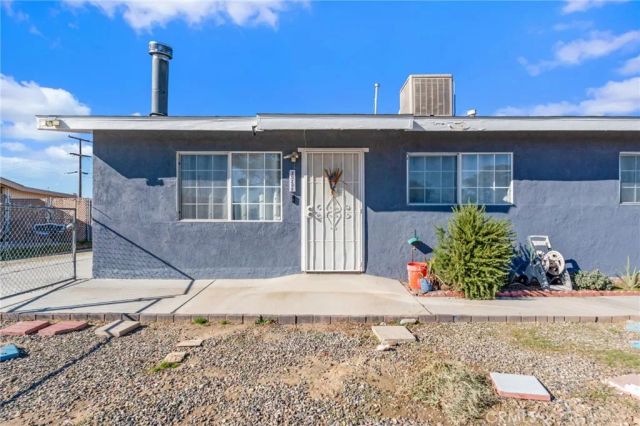 35208 Walnut St, Barstow, CA 92311