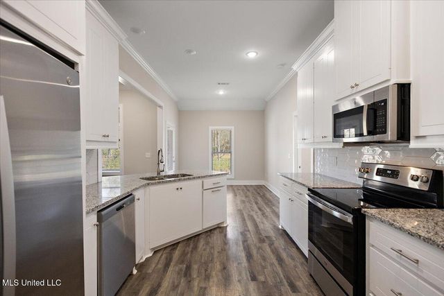 706 Magnolia Point Circle, Pearl, MS 39208