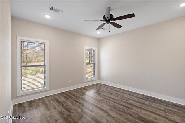 706 Magnolia Point Circle, Pearl, MS 39208
