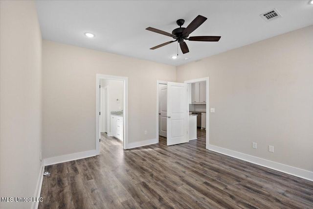 706 Magnolia Point Circle, Pearl, MS 39208