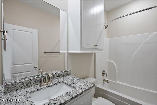 706 Magnolia Point Circle, Pearl, MS 39208