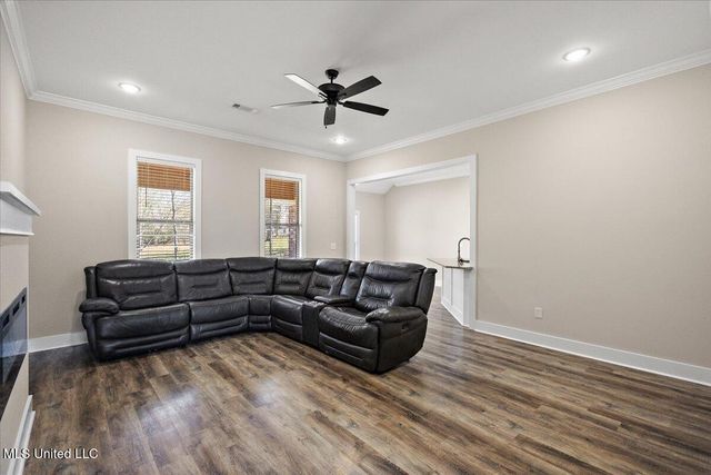 706 Magnolia Point Circle, Pearl, MS 39208