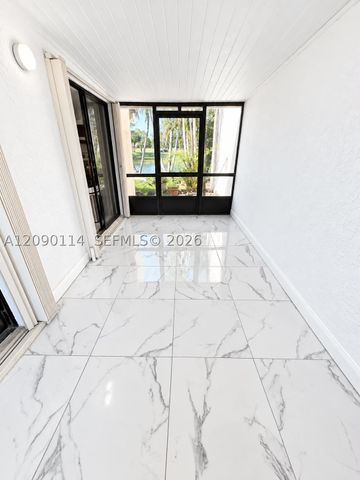 17 Columbia Ct, Deerfield Beach, FL 33442