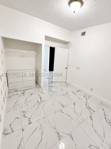 17 Columbia Ct, Deerfield Beach, FL 33442