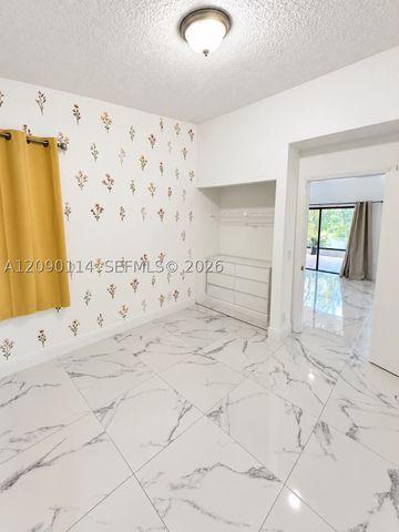 17 Columbia Ct, Deerfield Beach, FL 33442