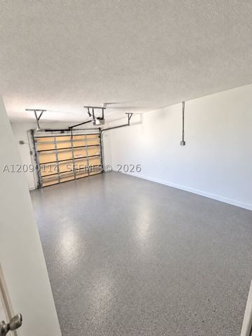 17 Columbia Ct, Deerfield Beach, FL 33442