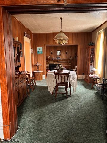 189 W Martin Street, East Palestine, OH 44413