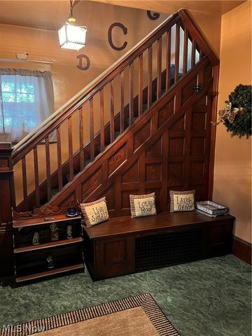 189 W Martin Street, East Palestine, OH 44413