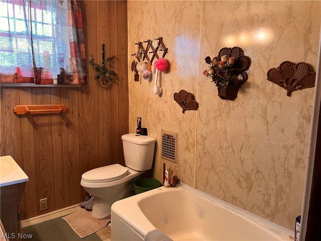 189 W Martin Street, East Palestine, OH 44413