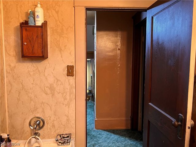 189 W Martin Street, East Palestine, OH 44413