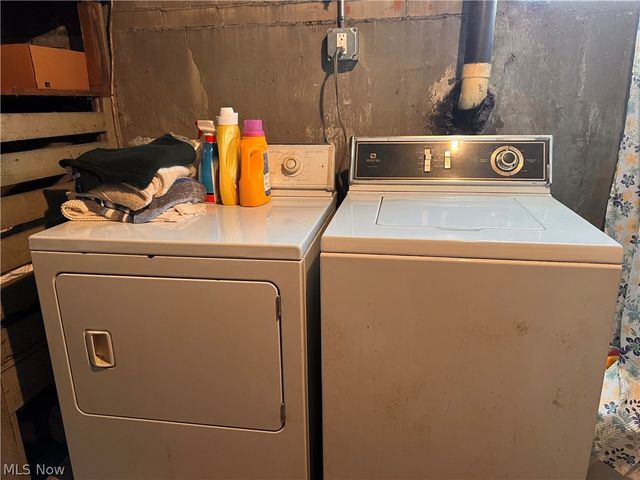 189 W Martin Street, East Palestine, OH 44413