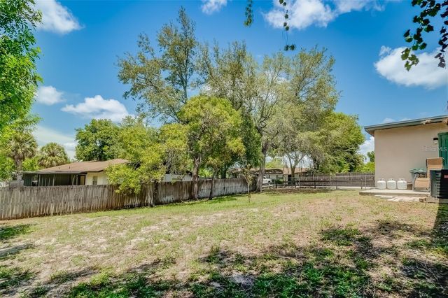 1109 E ROHE STREET A & B, Tarpon Springs, FL 34689