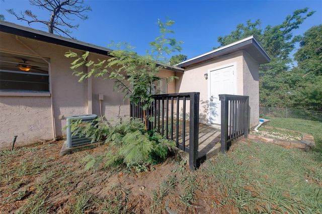 1109 E ROHE STREET A & B, Tarpon Springs, FL 34689