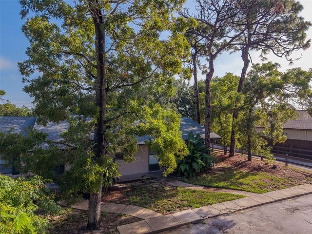 1109 E ROHE STREET A & B, Tarpon Springs, FL 34689