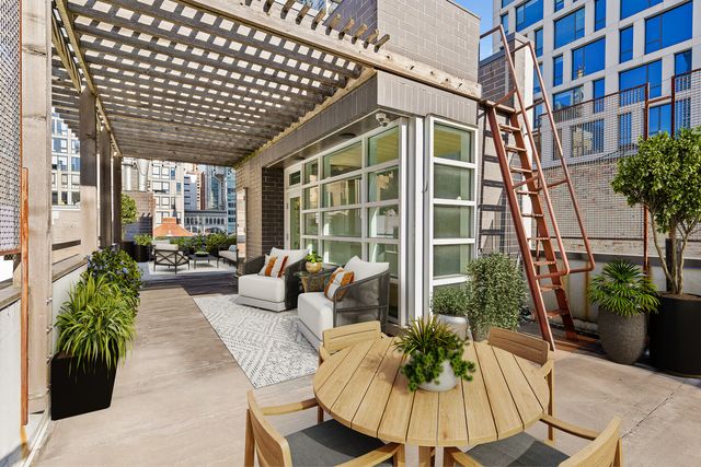 150 E 22ND Street, New York City, NY 10010