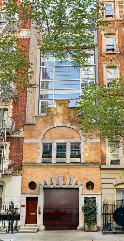 150 E 22ND Street, New York City, NY 10010