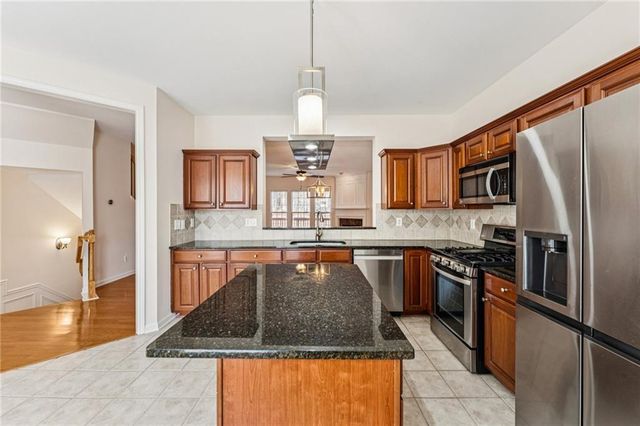 2467 Bridlewood SE Drive 7, Atlanta, GA 30339