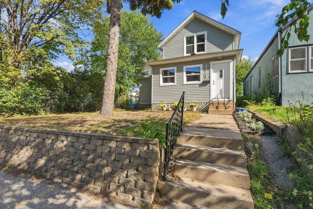 2423 Quincy Street NE, Minneapolis, MN 55418 — photo 2