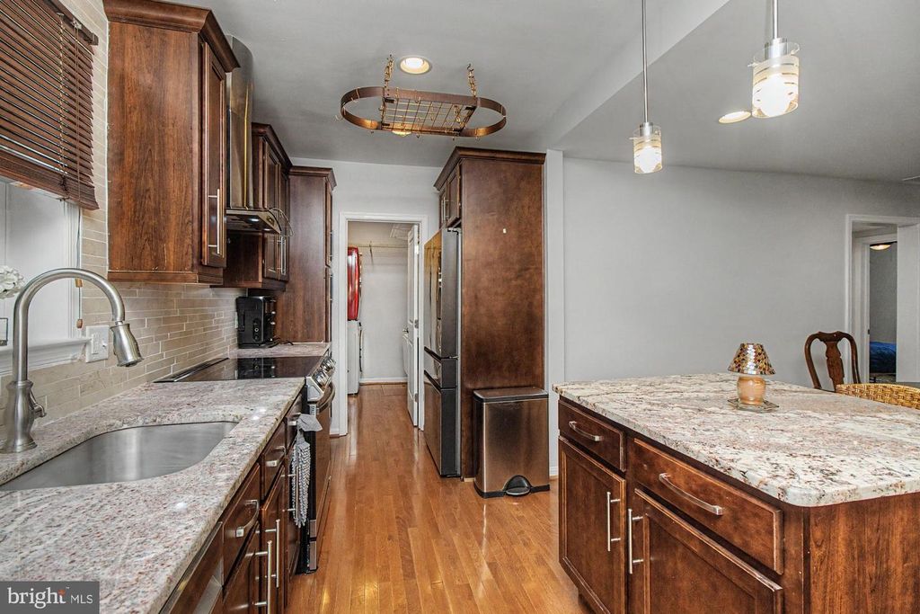 Image 23 of property listing at 9951 HILLTOP DR, Baltimore, MD 21234