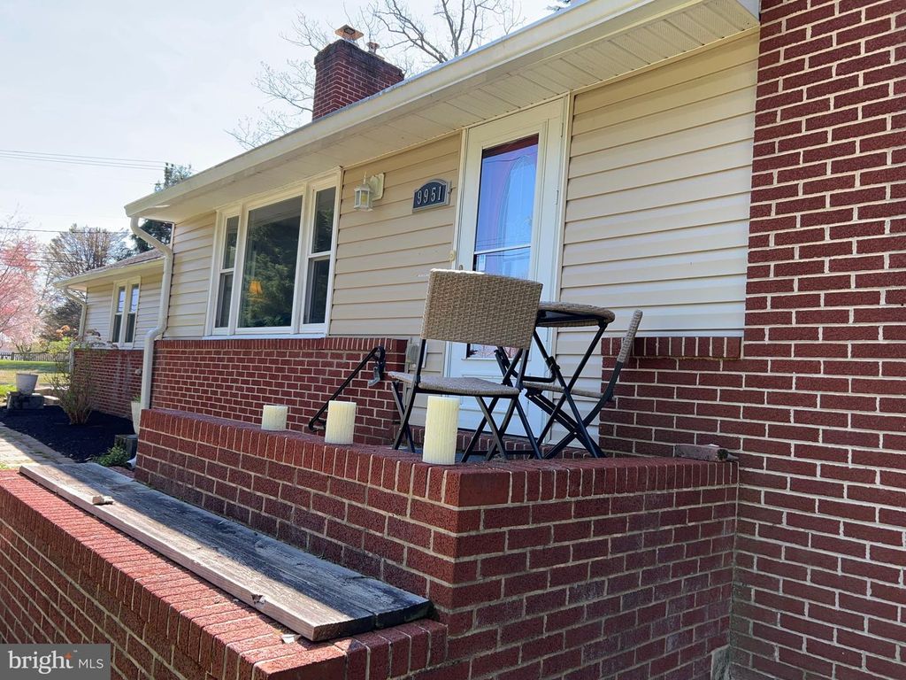 Image 3 of property listing at 9951 HILLTOP DR, Baltimore, MD 21234