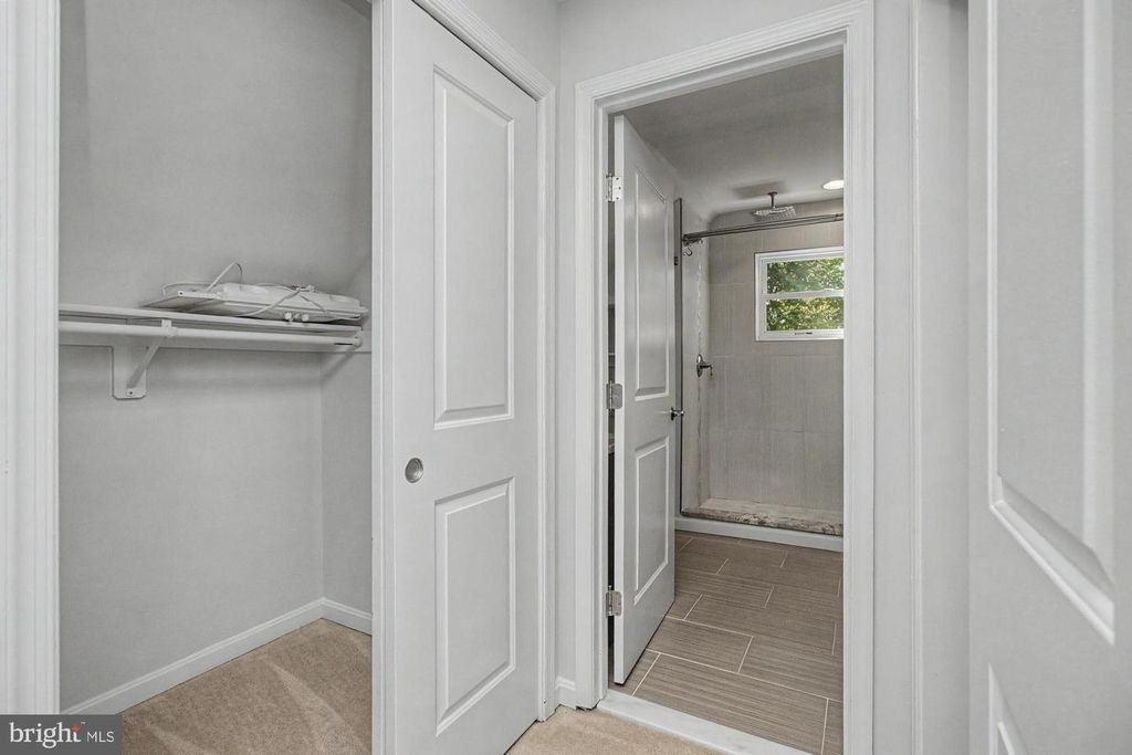 Image 38 of property listing at 9951 HILLTOP DR, Baltimore, MD 21234