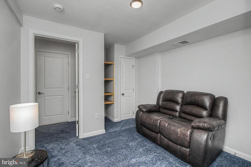 Image 48 of property listing at 9951 HILLTOP DR, Baltimore, MD 21234