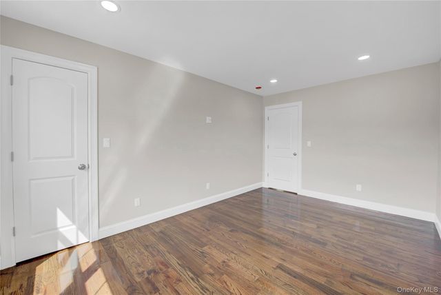 811 Front Street, Hempstead, NY 11550
