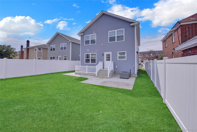 811 Front Street, Hempstead, NY 11550