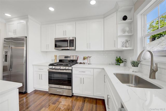 811 Front Street, Hempstead, NY 11550
