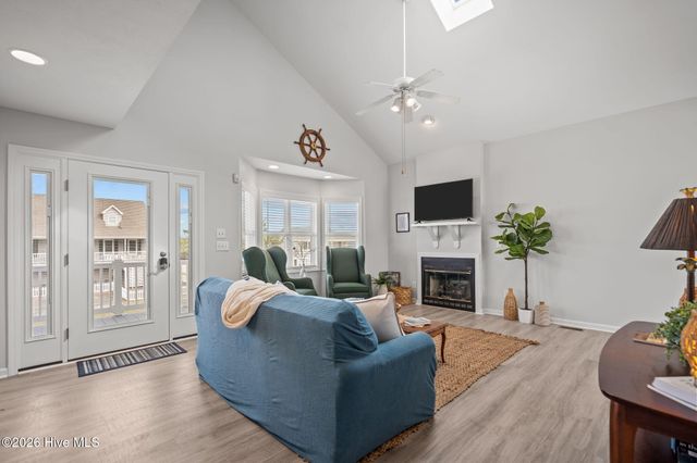 92 E Second Street, Ocean Isle Beach, NC 28469