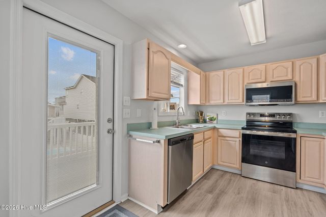 92 E Second Street, Ocean Isle Beach, NC 28469