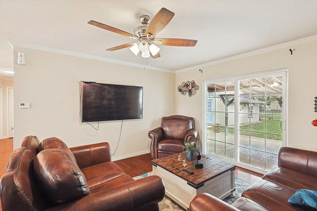 405 Birchwood Circle, Mesquite, TX 75149