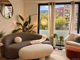500 W 45th Street 209, New York (manhattan), NY 10036
