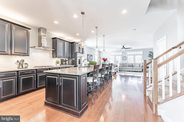 7921 CULLODEN CREST LN, Gainesville, VA 20155