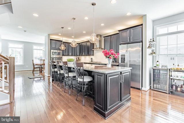 7921 CULLODEN CREST LN, Gainesville, VA 20155