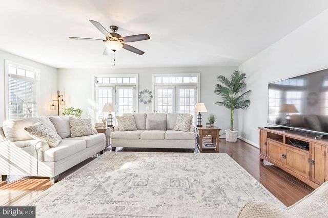 7921 CULLODEN CREST LN, Gainesville, VA 20155