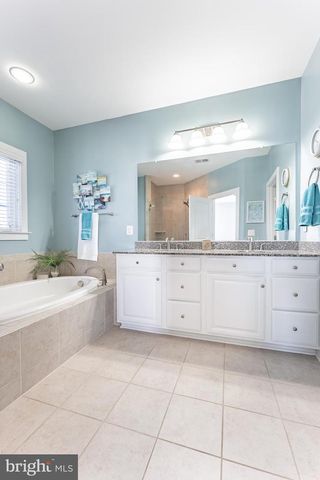 7921 CULLODEN CREST LN, Gainesville, VA 20155