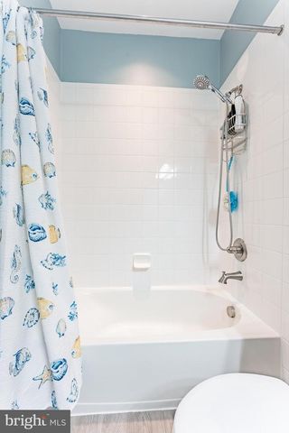 7921 CULLODEN CREST LN, Gainesville, VA 20155