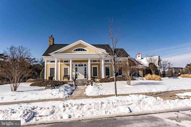 7921 CULLODEN CREST LN, Gainesville, VA 20155