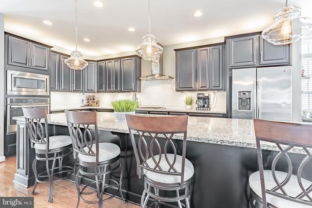 7921 CULLODEN CREST LN, Gainesville, VA 20155