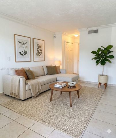 1655 W 44th Pl 211, Hialeah, FL 33012