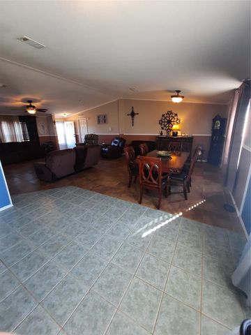 3160 Pettytown RD, Dale, TX 78616