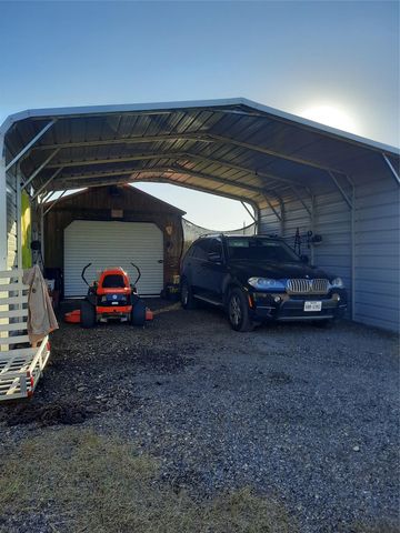 3160 Pettytown RD, Dale, TX 78616